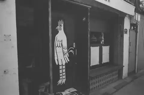 Yankee's — Kitchen Tiny